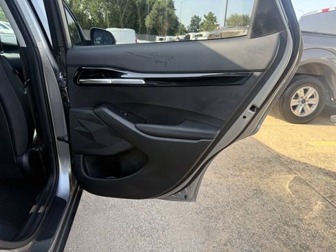 Used 2023 Kia Seltos S FWD image 16