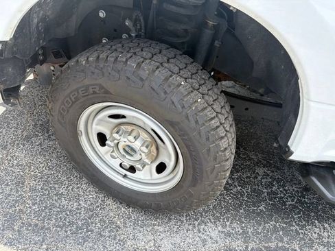 Used 2022 Ford F250 XL w/ Power Equipment Group AWD/4WD image 12