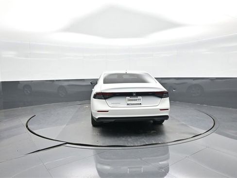 Used 2025 Honda Accord LX image 5