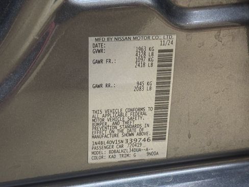 Used 2025 Nissan Altima 2.5 SV FWD image 29