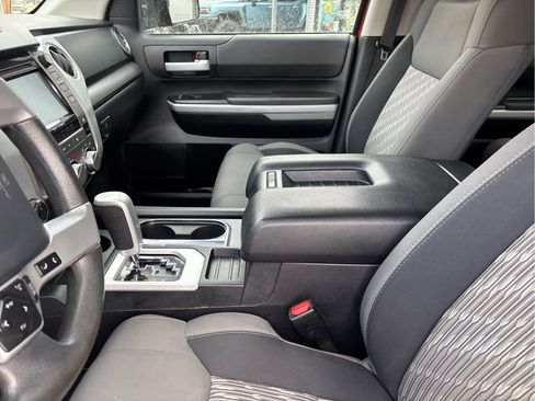 Used 2018 Toyota Tundra SR5 image 18