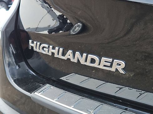 Used 2016 Toyota Highlander XLE image 29