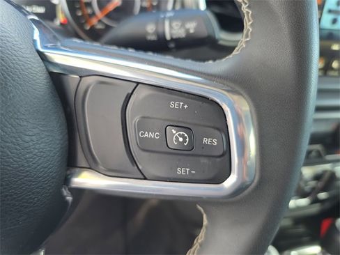 Used 2023 Jeep Gladiator Overland image 21