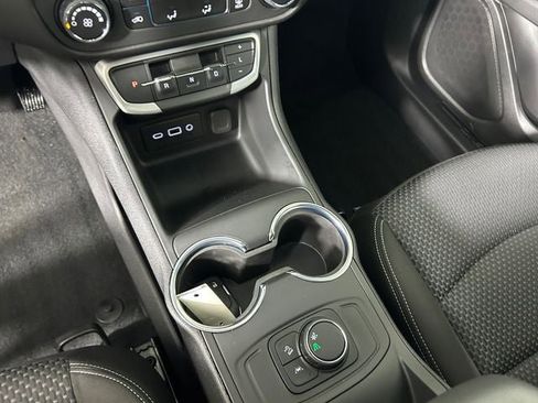 Used 2024 GMC Terrain SLE w/ Elevation Edition FWD image 21