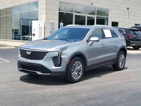 Certified 2024 Cadillac XT4 Premium Luxury AWD/4WD image 32
