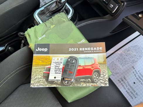 Used 2021 Jeep Renegade Latitude AWD/4WD image 49