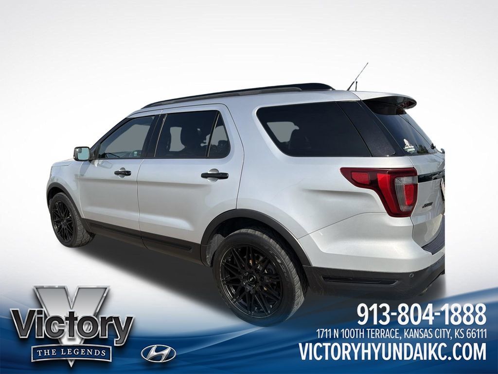 Used 2018 Ford Explorer Sport AWD/4WD image 3