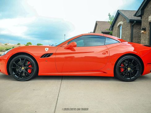 Used 2012 Ferrari California image 19