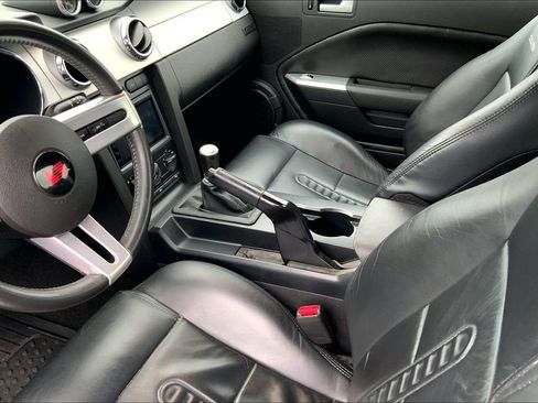Used 2006 Ford Mustang GT RWD image 16
