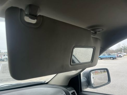 Used 2018 RAM 1500 Express image 22