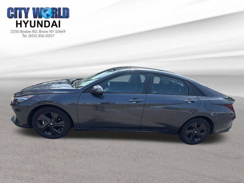 Used 2021 Hyundai Elantra SEL w/ Convenience Package FWD image 2