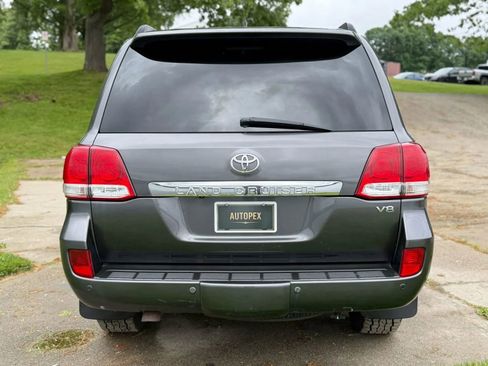 Used 2011 Toyota Land Cruiser w/ Upgrade Pkg AWD/4WD image 21