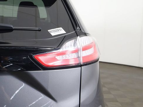 Used 2024 Ford Edge SEL AWD/4WD image 16