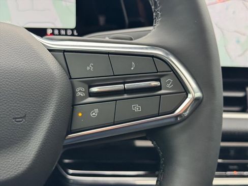 New 2026 Chevrolet Equinox LT w/ Midnight Edition FWD image 14