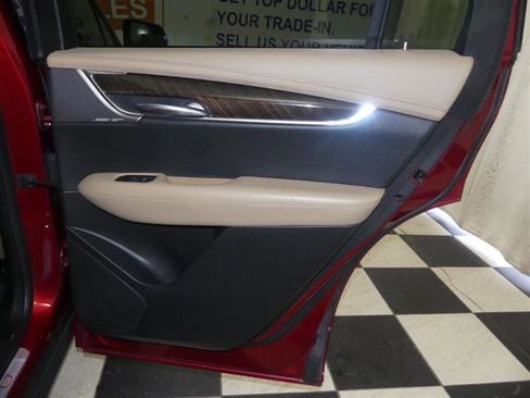 Used 2022 Cadillac XT6 Sport w/ Platinum Package image 32