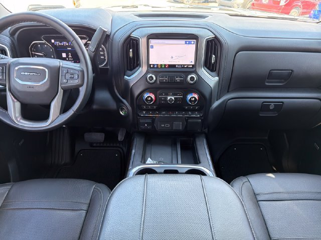Used 2023 GMC Sierra 2500 Denali w/ Denali Black Diamond Edition AWD/4WD image 9