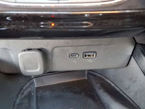 Used 2024 Chevrolet Trax RS w/ Sunroof Package image 26