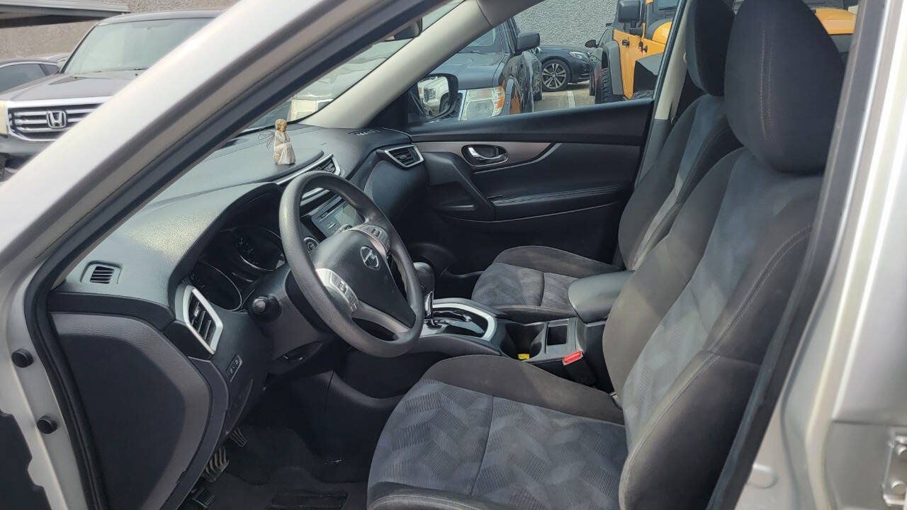 Used 2015 Nissan Rogue SV FWD image 26