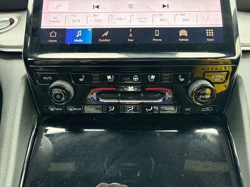 Used 2023 Jeep Grand Cherokee Overland image 36