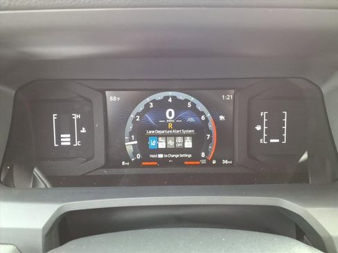 Certified 2025 Toyota 4Runner SR5 AWD/4WD image 12
