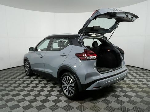 Used 2023 Nissan Kicks SV image 29
