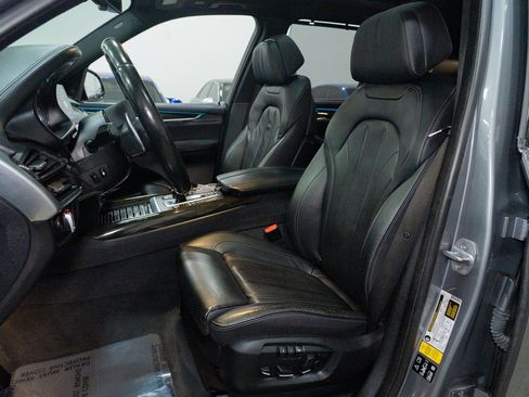 Used 2018 BMW X5 xDrive50i w/ M Sport Package image 23