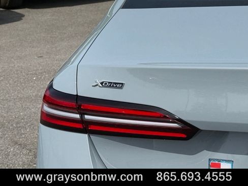 Used 2026 BMW 530i xDrive image 9