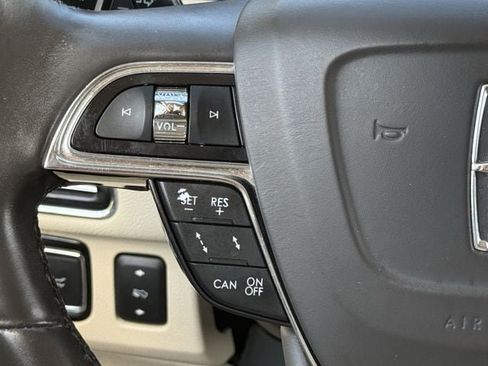Used 2020 Lincoln Navigator Reserve w/ Luxury Package AWD/4WD image 13