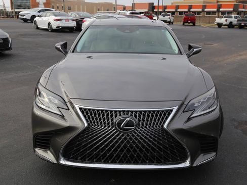 Used 2020 Lexus LS 500 w/ Accessory Package (Z2) image 2