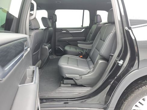 Used 2025 GMC Acadia Elevation w/ Elevation Premium Package image 51