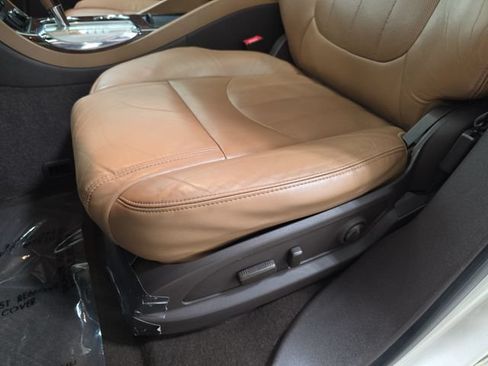 Used 2016 Buick Enclave Leather FWD image 29