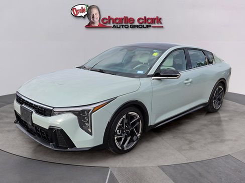 Used 2025 Kia K4 GT-Line w/ GT-Line Premium Package FWD image 1