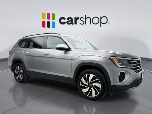 Used 2024 Volkswagen Atlas SE image 7