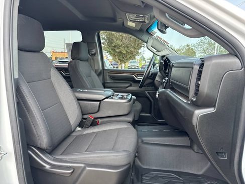 Certified 2025 GMC Sierra 2500 SLE w/ SLE Value Package; AWD/4WD image 36