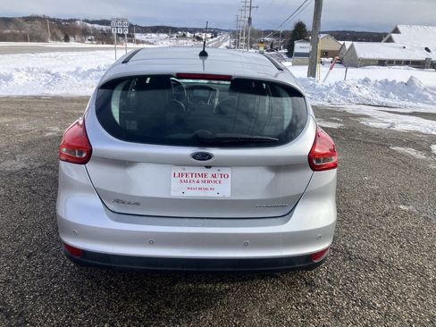 Used 2017 Ford Focus Titanium w/ Titanium Technology Package image 4