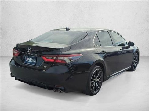 Used 2024 Toyota Camry SE w/ Convenience Package image 5