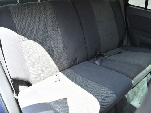 Used 2002 Toyota 4Runner SR5 AWD/4WD image 29
