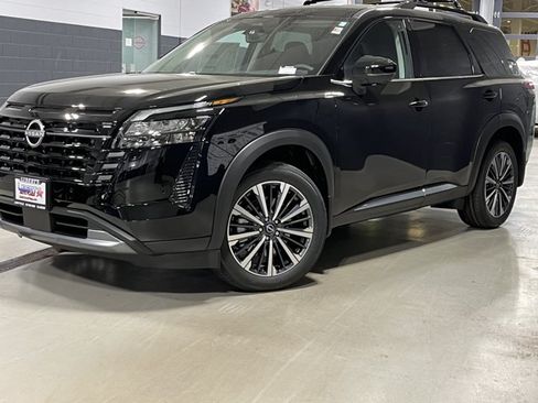 New 2026 Nissan Pathfinder Platinum w/ Cargo Package AWD/4WD image 39