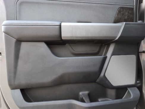 Used 2024 Ford F250 Lariat w/ Sport Appearance Package image 28