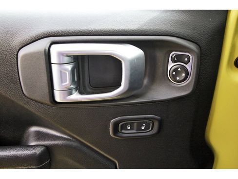 Used 2023 Jeep Wrangler Unlimited Sport image 23