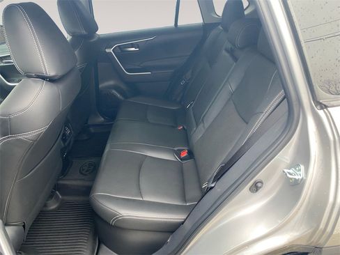Used 2024 Toyota RAV4 XLE w/ Convenience Package image 8