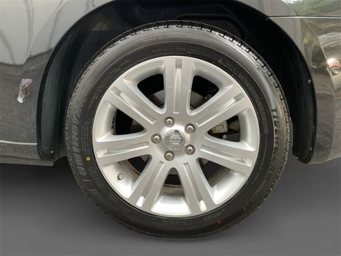 Used 2010 Chrysler Sebring Touring w/ Special Touring Group image 8