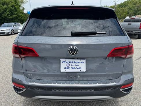 Certified 2023 Volkswagen Taos SE w/ Panoramic Sunroof Package FWD image 6