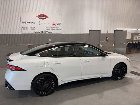 New 2026 Nissan Sentra SR FWD image 2