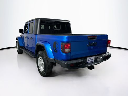 Used 2023 Jeep Gladiator Sport AWD/4WD image 7
