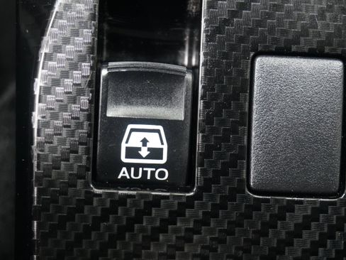 Used 2017 Toyota 4Runner TRD Off-Road AWD/4WD image 23