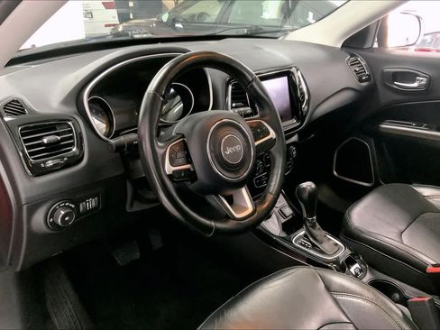 Used 2019 Jeep Compass Limited AWD/4WD image 2