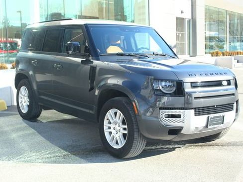 Used 2023 Land Rover Defender 110 S image 10