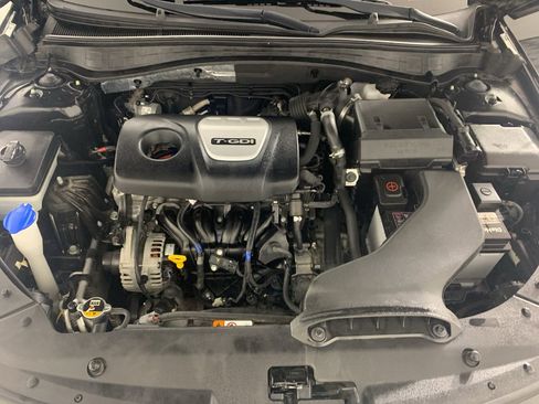 Used 2019 Kia Optima EX image 11