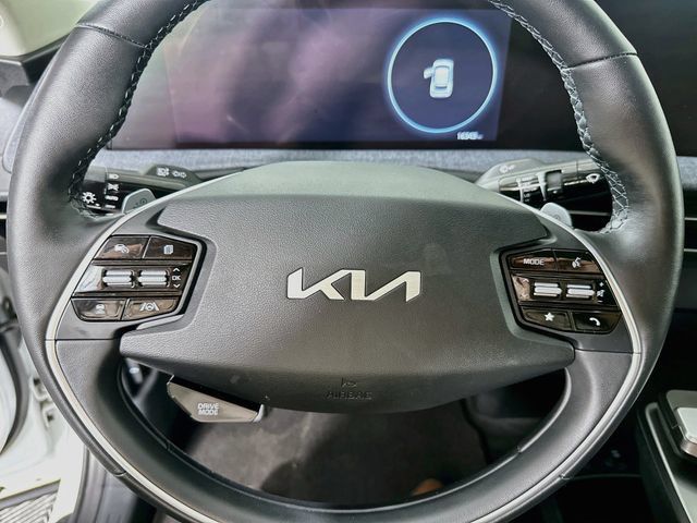 Used 2024 Kia EV6 Light AWD/4WD image 21